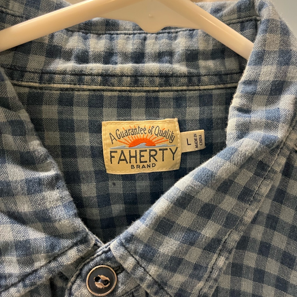 Faherty Button Down Size Large